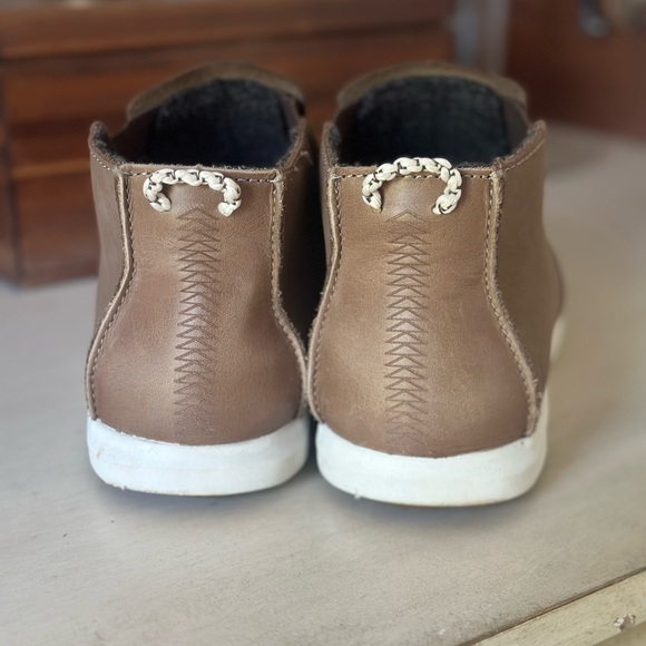 OluKai Brown Ankle Boots Slip-On Design - Picture 4 of 6